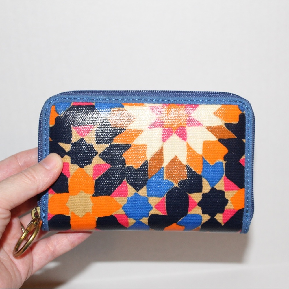 NWOT FOSSIL wallet - Picture 2 of 3